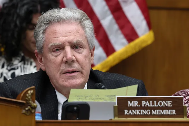 Top Democrat investigates No Surprises arbiters